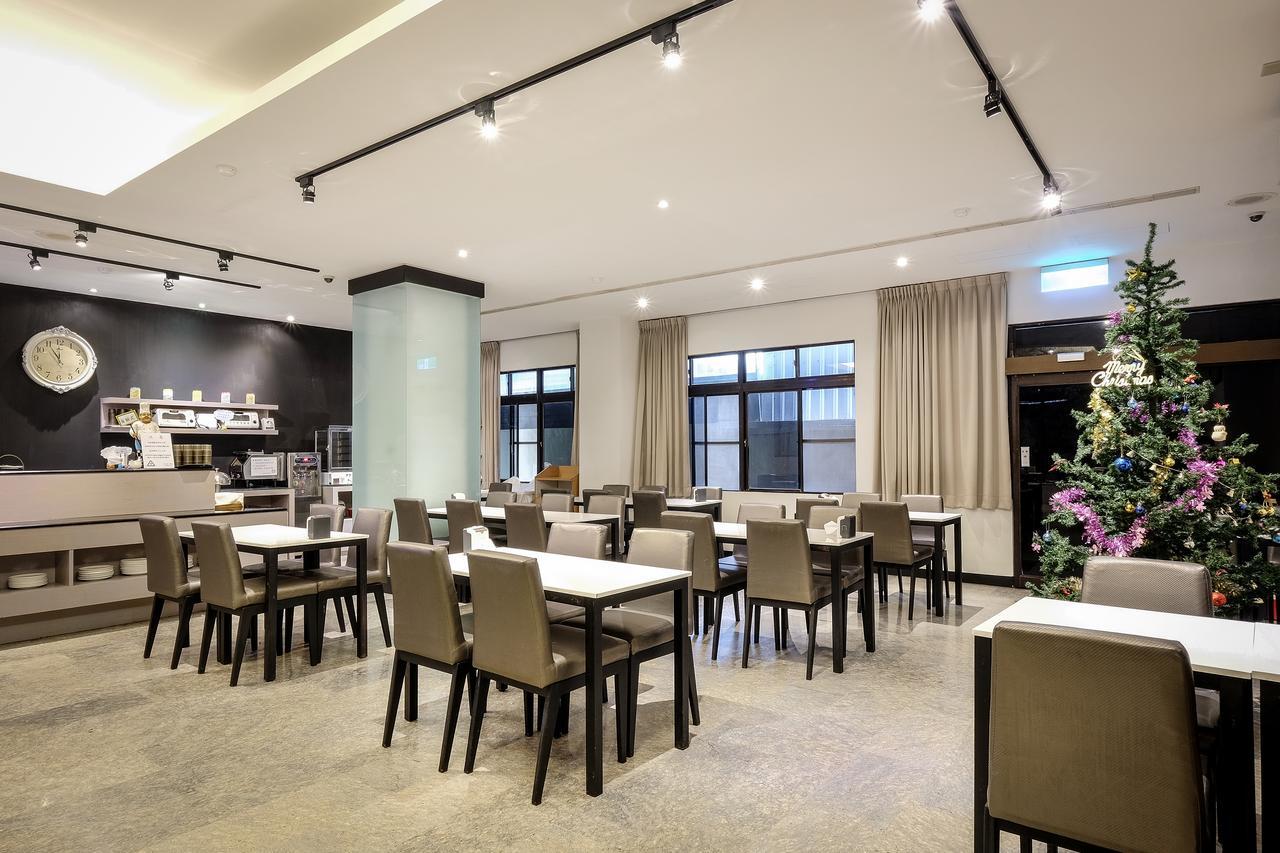 Country Garden Hotel Chiayi City Exterior photo
