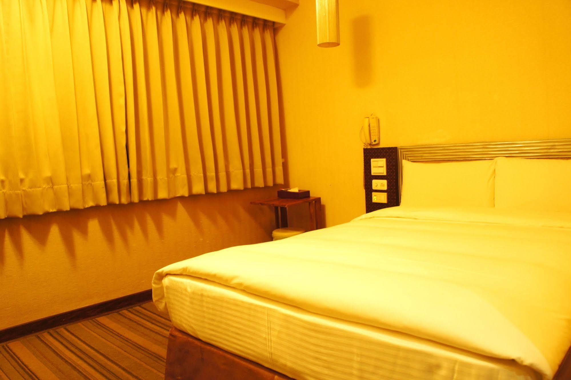 Country Garden Hotel Chiayi City Exterior photo