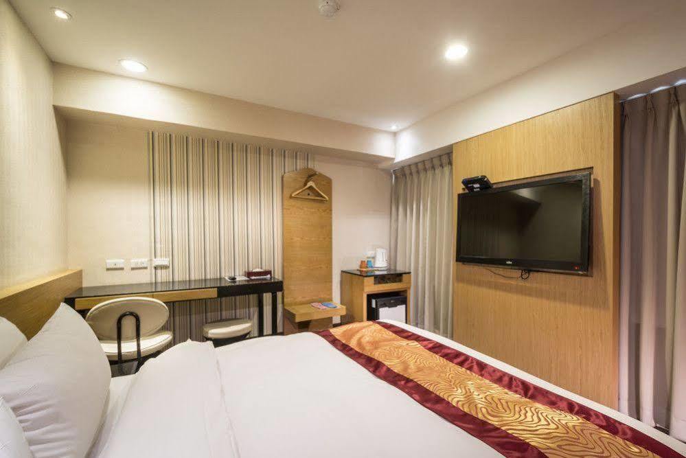 Country Garden Hotel Chiayi City Exterior photo